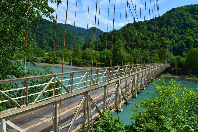 The bridge of Mirveti