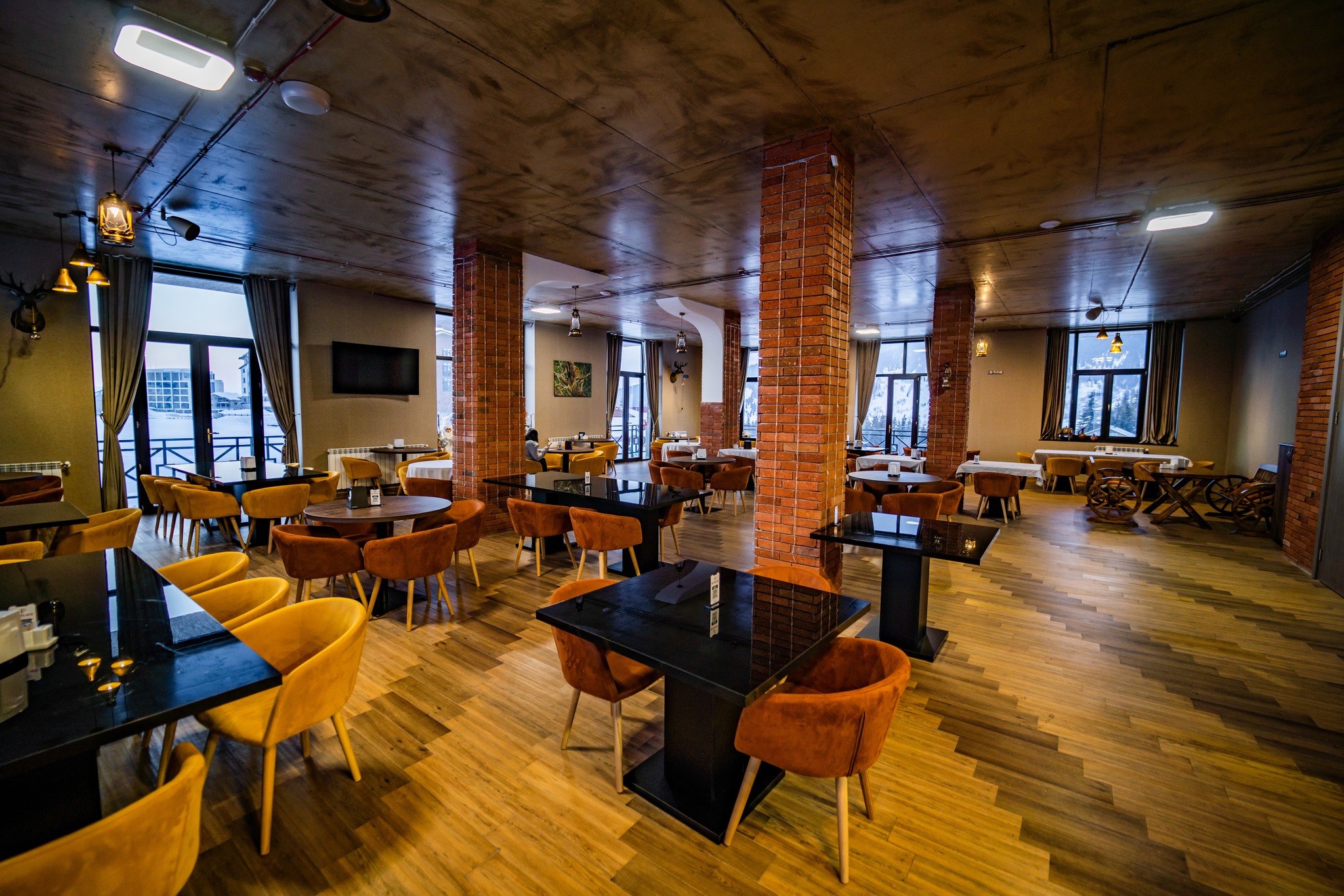 რესტორანი ირე პალასი