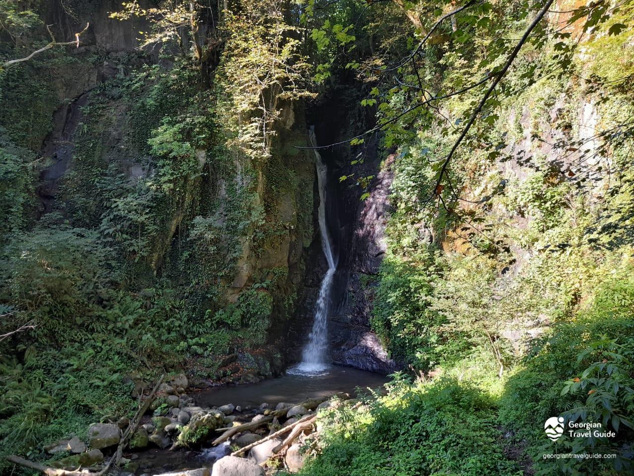 Dzentsmani Waterfall Visitajara